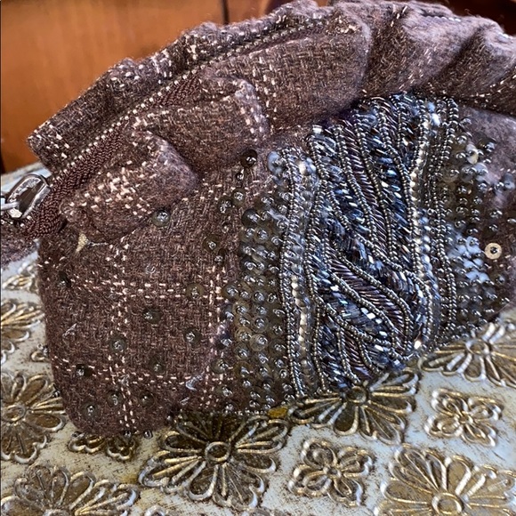 Ladies clutch and cosmetic bag duo - Picture 8 of 16